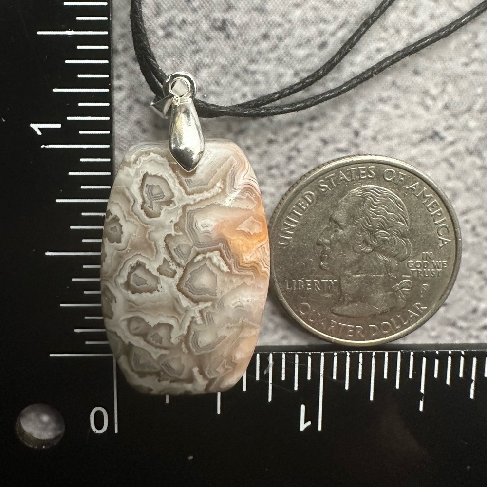 Mexican Crazy Lace Agate Pendant Necklace on Double Black Cotton Rope - Picture 11 of 11